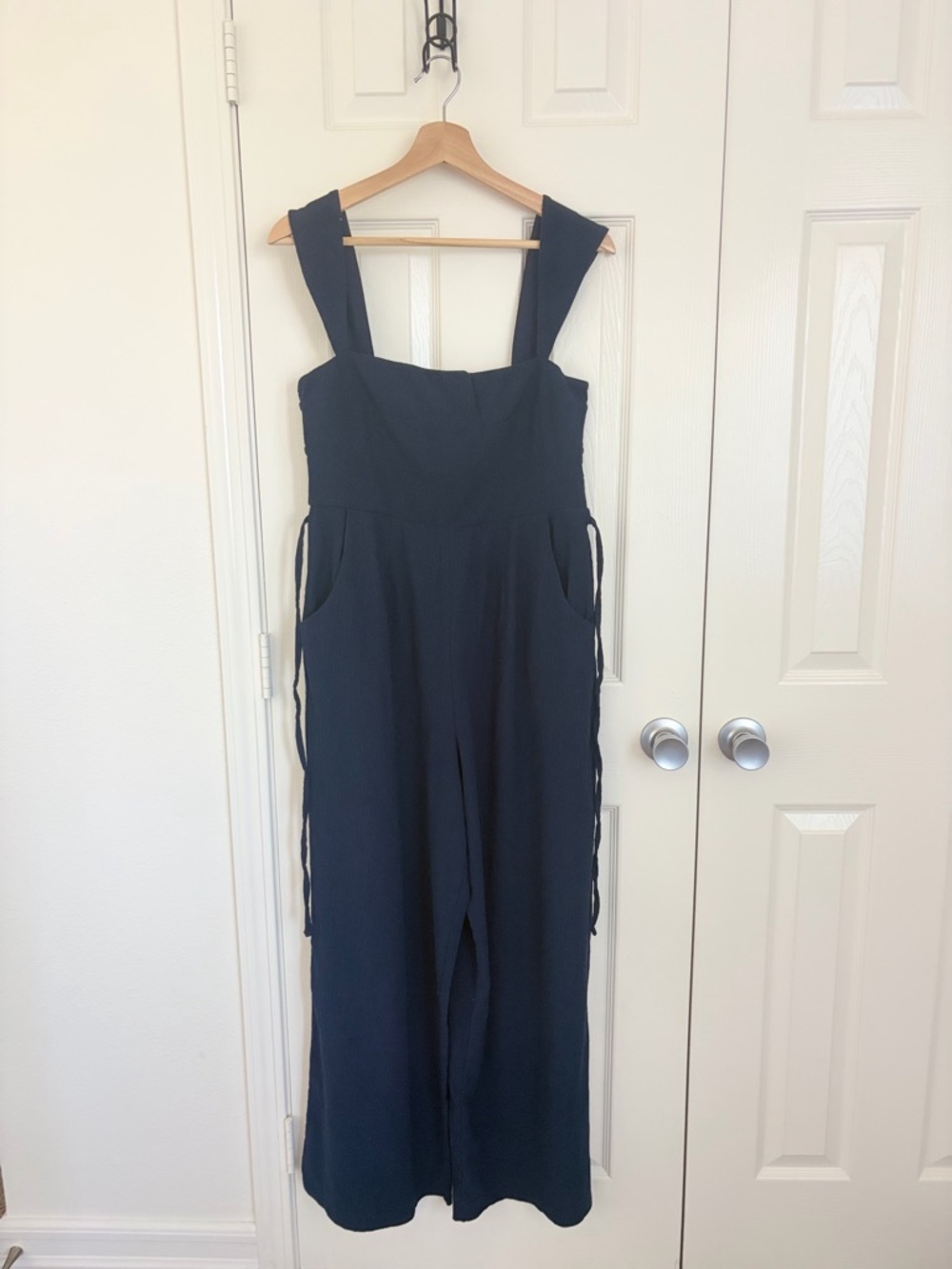 Trixxi Navy Wide-Leg Strappy Jumpsuit size L